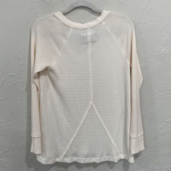 Maeve Anthropologie Waffle Knit V-Neck Shirt Size Medium - Picture 6 of 9